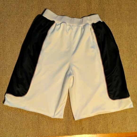 Men's LeBron James 2 pocket (with zippers) basketball shorts - Picture 5 of 10